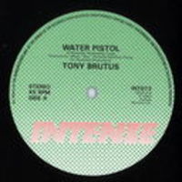 英12” Tony Brutus Water Pistol PSTI10 Intense, Pressure Sounds /00250 Tony Brutus- Water Pistol (12